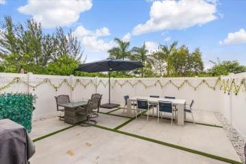 11431 W 32Nd Ln  Hialeah, FL 33018