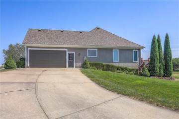 29621 Ashmore Way  Spring Hill, KS 66083