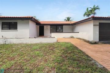 14110 Lake Candlewood Ct  Miami Lakes, FL 33014