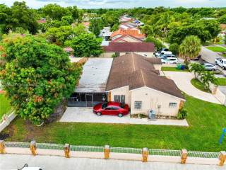 19897 Nw 62Nd Ave  Hialeah, FL 33015