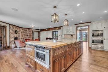 10500 W 140Th Terrace  Overland Park, KS 66221