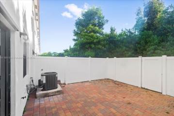 11103 W 32Nd Ln 0 Hialeah, FL 33018