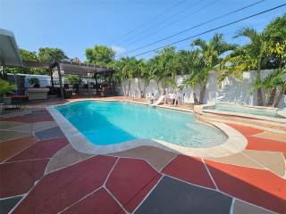 3461 E 9Th Ct  Hialeah, FL 33013