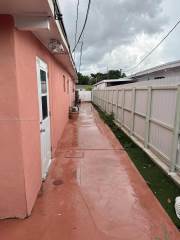 728 E 39Th St  Hialeah, FL 33013