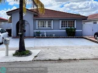 7786 W 30Th Ct  Hialeah, FL 33018