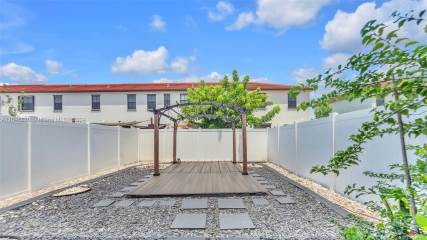 3457 W 104Th Ter  Hialeah, FL 33018