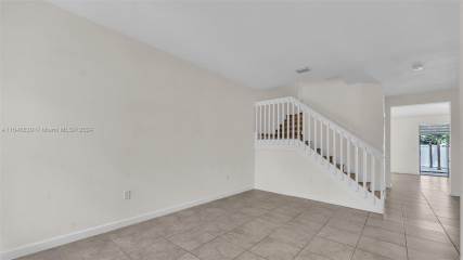 3457 W 104Th Ter  Hialeah, FL 33018